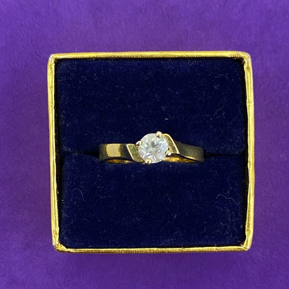 💛 Minimalist Gold Plated Solitaire Ring | Round Clear CZ Polished Band